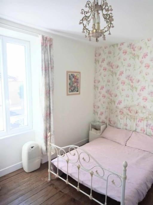 Montemboeuf Centre Town House Free Wifi Villa ภายนอก รูปภาพ